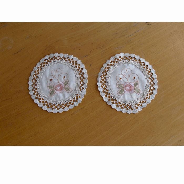 Set of 2 Embroidered Doilies 20 cm Diameter  Floral 10