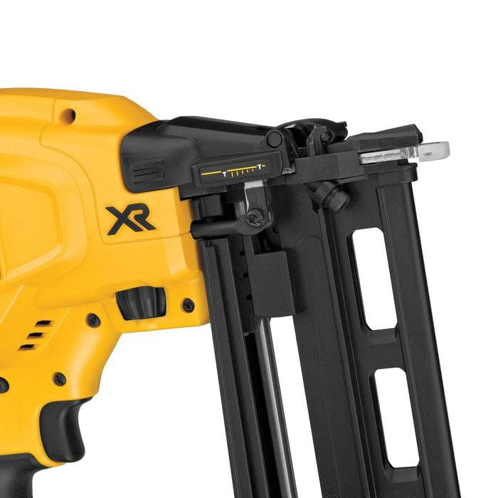 Dewalt cordless 16 gauge straight finish nailer hotsell