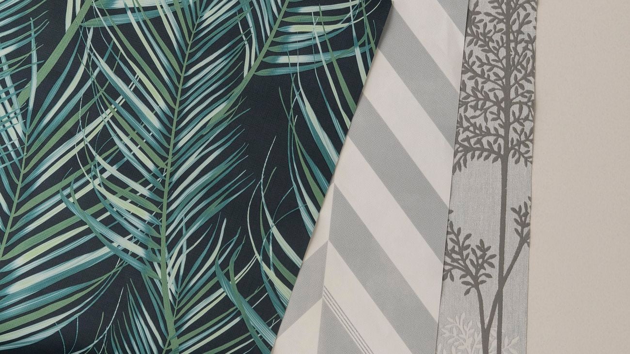 Grass patterned wallpaper.