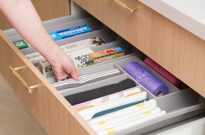 Use drawers in base cabinets