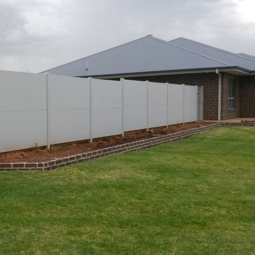 Slenderline Acoustic Fencing branded fencing