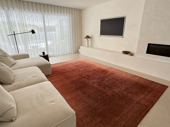 Loopsie - Gallery - 4. Tilden rug warm modern living