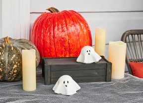 Clay ghost Halloween decorations.
