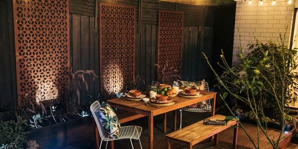 DIY - Header - How to light an outdoor entertaining area