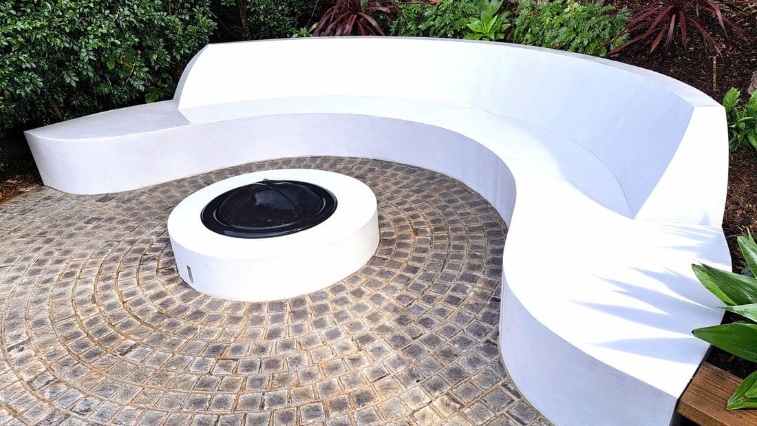 DIY- Header- The ultimate D.I.Y. firepit and curved floating seat