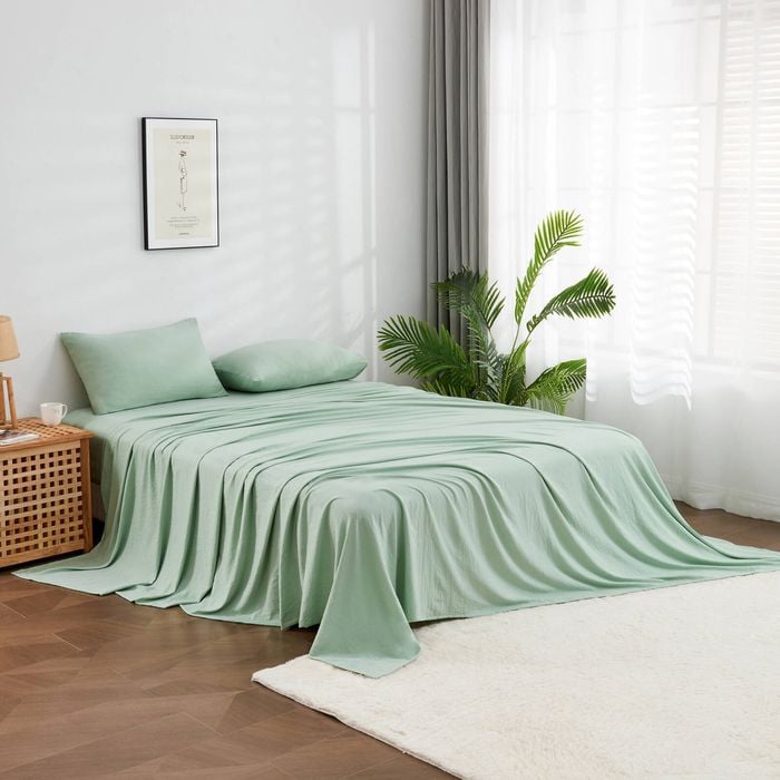 LINENOVA Pre Washed Microfiber Sheet Set - Queen,Sage green