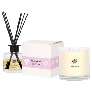 Nicola Spring Soy Wax Scented Candle & Reed Diffuser Set - Summer Berries 400g Candle 45 Hour Burn & 200ml Diffuser 60 Day Scent