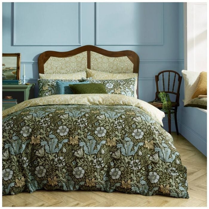 William Morris At Home Compton Quilt Duvet Cover Set Super King Olive Green