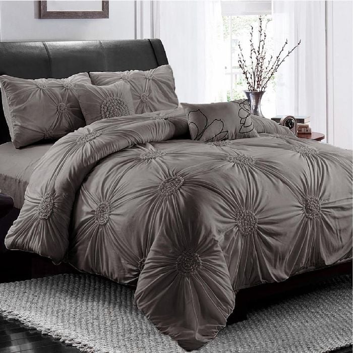 Dreamfields Double Stone Circle Ruched Large Diamond Pintuck Dyed Quilt/Doona Cover Set
