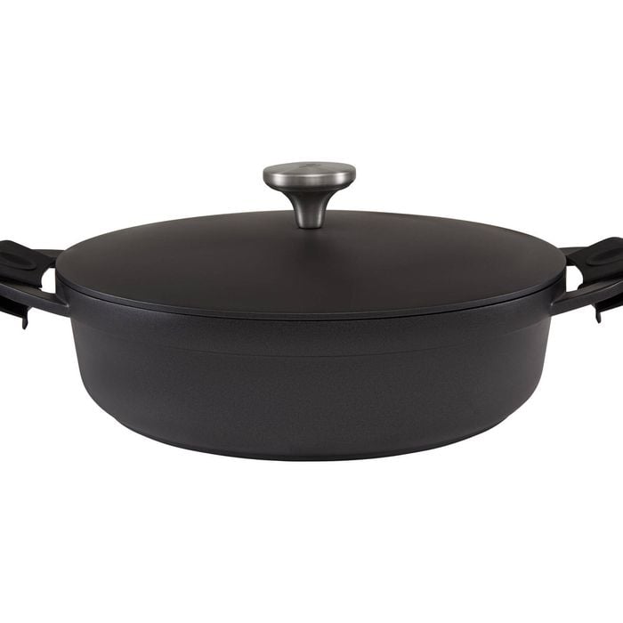 Maxwell And Williams Cast Lite Non Stick Shallow Casserole 28cm 4l Black