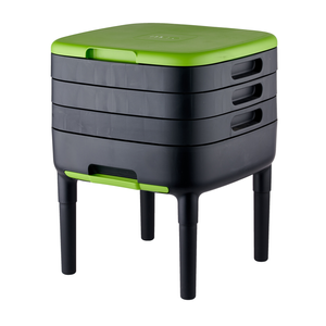 Maze 3 Tray Worm Farm with Plastic Legs & 1000 worms