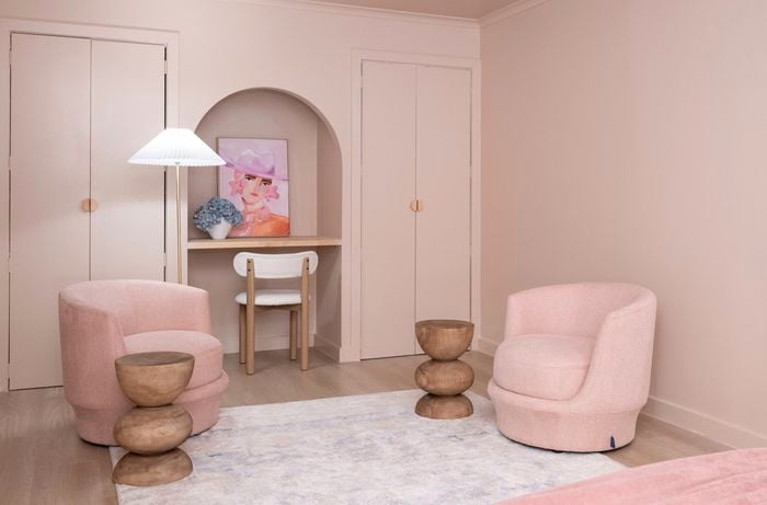 Stylish room with colour drenching