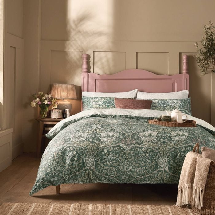 William Morris At Home Honey Suckle & Tulip Quilt Cover Set Double Bed