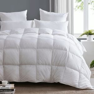 Dreamaker 100% Goose Down Fibre Quilt - Queen Bed