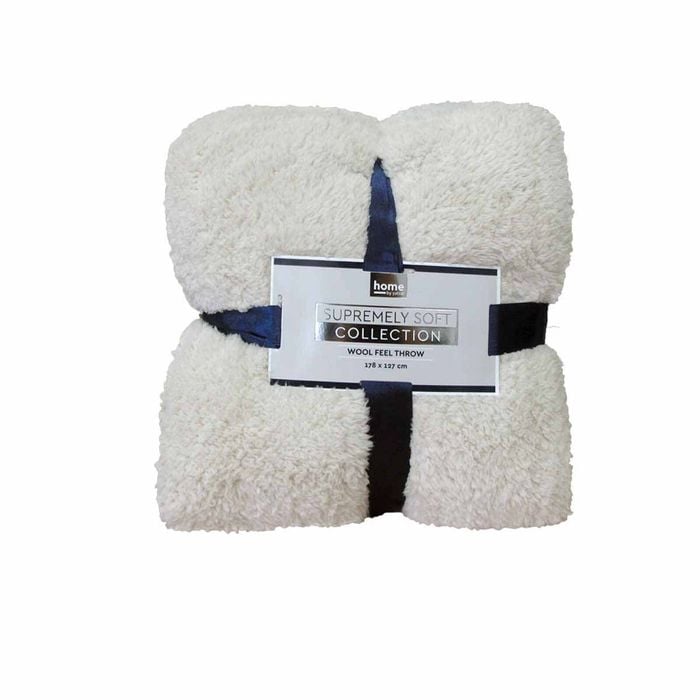Soft Woollen Feel Throw Rug/blanket 127 X 178 Cm Cream