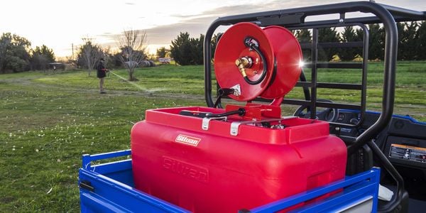 Silvan 12 volt sprayer product.