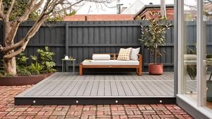 Be empowered to design and build your own beautiful deck. Ekodeck makes it easy to DIY – deck it yourself – in 10 quick steps. 
