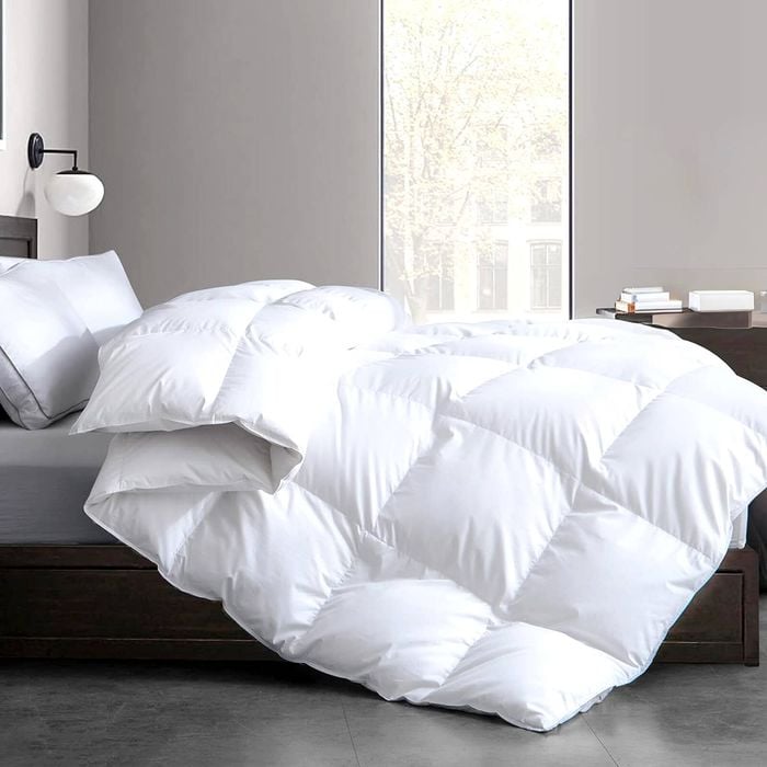 Renee Taylor Ultimate Quilt Bedding King White Goose Down