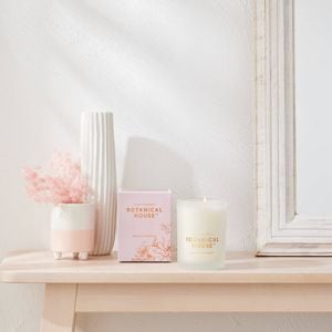 Candle Magnolia & Grapefruit 11.3x8.6x8.6cm Botanical House