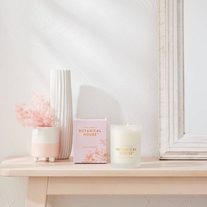 Candle Magnolia & Grapefruit 11.3x8.6x8.6cm Botanical House