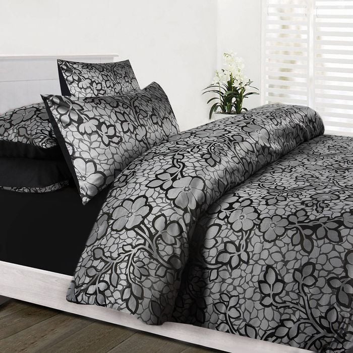Accessorize EMMA Quilt Cover Set Black Double