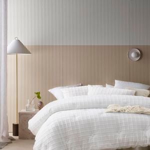 Vintage Design Homewares Queen White Parquet White 3 Piece Comforter Set - Queen Bed