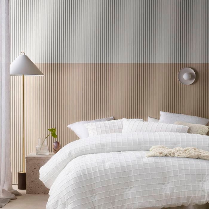 Vintage Design Homewares Queen White Parquet White 3 Piece Comforter Set - Queen Bed