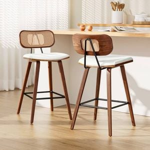 Homfurn 2x Bar Stools – Rattan Back, Pu Leather Seat, Walnut Frame, For Kitchen Counter, Beige & Walnut