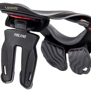 Leatt 5.5 Junior Neck Brace Stealth