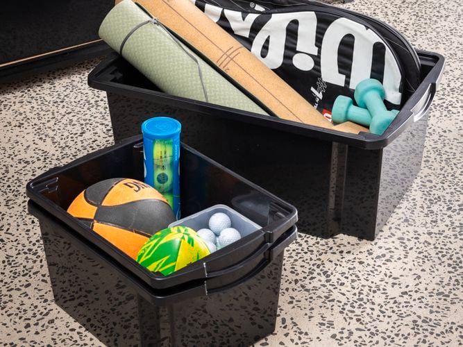 Brand page - Inabox - 8 stackable crates in garage