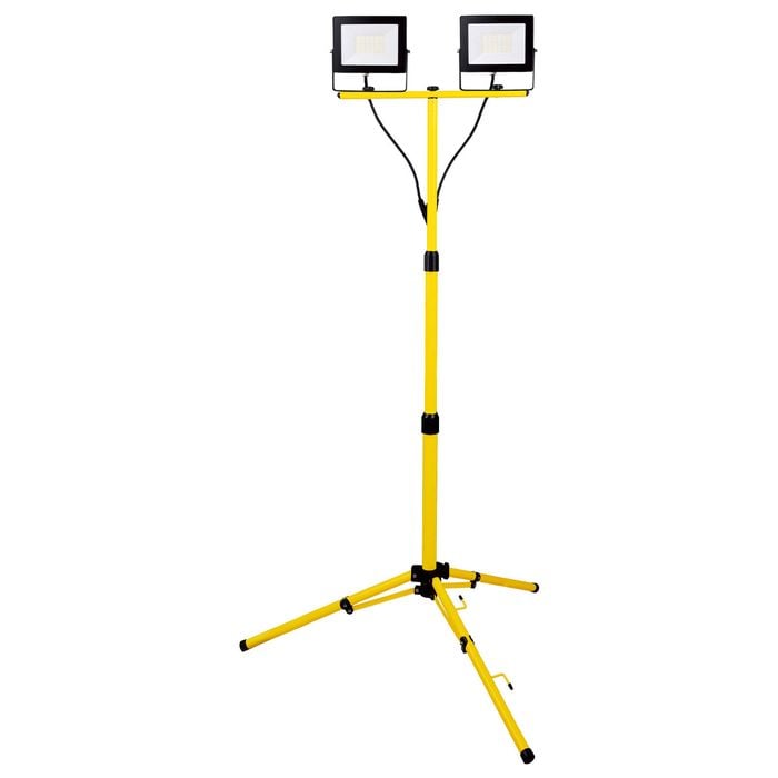 Arlec 2 x 30W 6000lm LED Worklight With 1.4m Enhanced Tripod - Bunnings ...