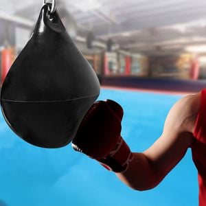 RTM 30L Water Punching Bag Aqua with D-Shackle and Chain