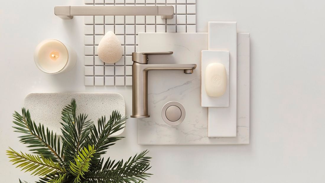 Assorted bathroom accessories