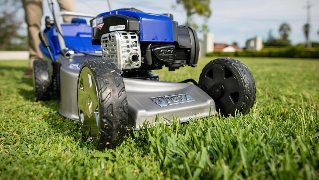 How To Mow Your Lawn Like A Pro Bunnings Australia