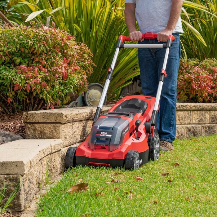 Ozito PXC 36V 2 x 18V 380mm Brushless Lawn Mower 4.0Ah Kit PXBTMK 2438 Bunnings New Zealand
