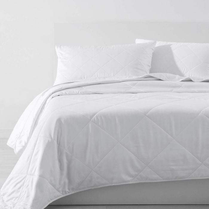 Natural Home Lightweight 100% Bamboo Quilt 250GSM - Queen Bed