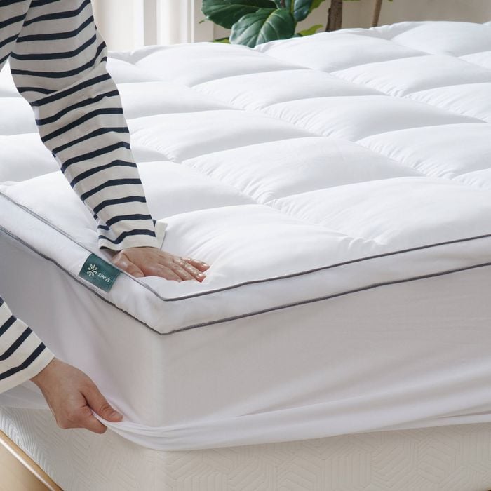 Zinus Single Quilted Pillowtop Mattress Topper With Elastic Skirt - Fits 40cm Thick Mattresses