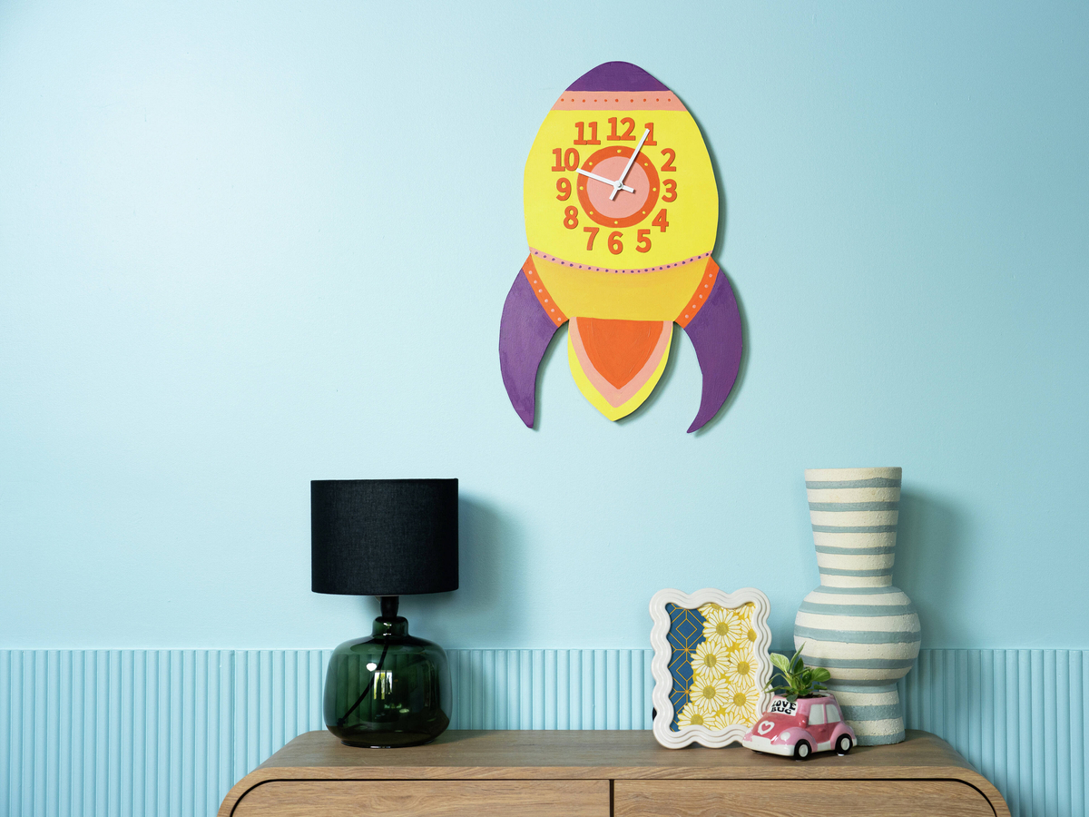 How To Make A Retro Rocket Clock - Bunnings Australia