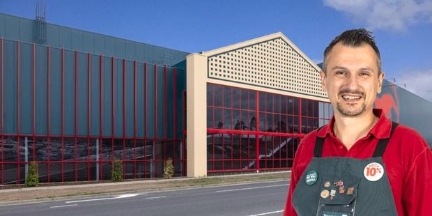 Store - Banner - New Narre Warren Warehouse Exterior - Gareth Jeanes