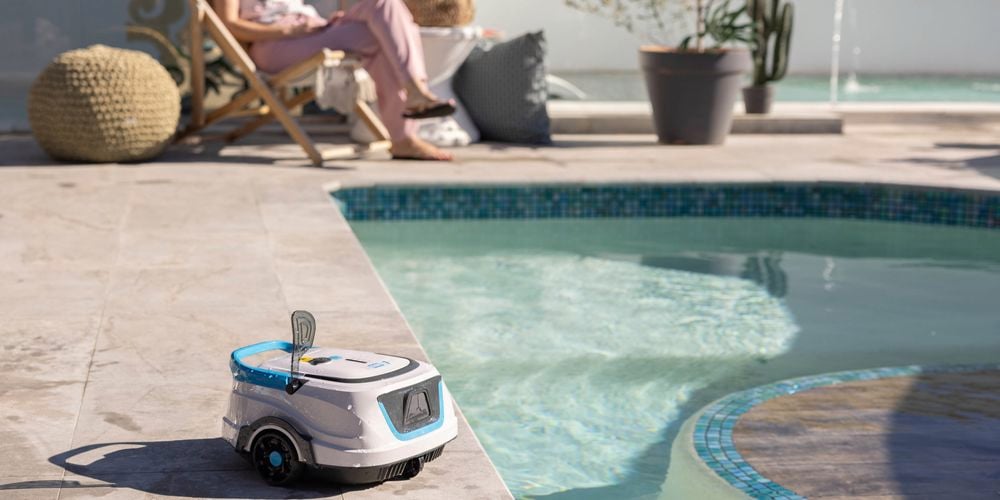 Hy-Clor
  i1 Cordless Robotic Pool Cleaner
