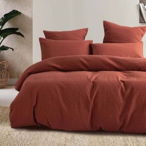 Bambury Trellis Jacquard Polycotton Quilt Cover Set Brick Red Home Bedding King