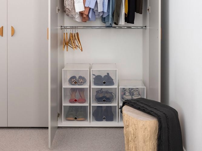 Brand page - Inabox - 9 stackable shoe boxes in wardrobe