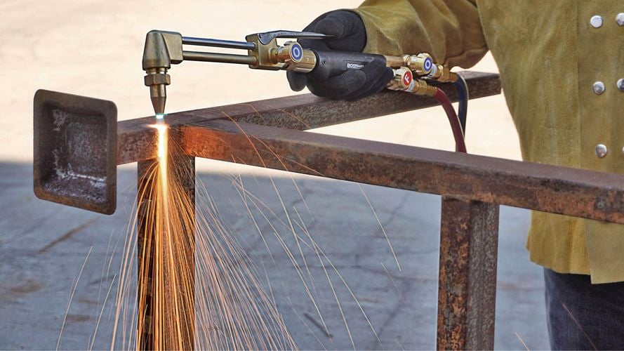 Gas Cutting.