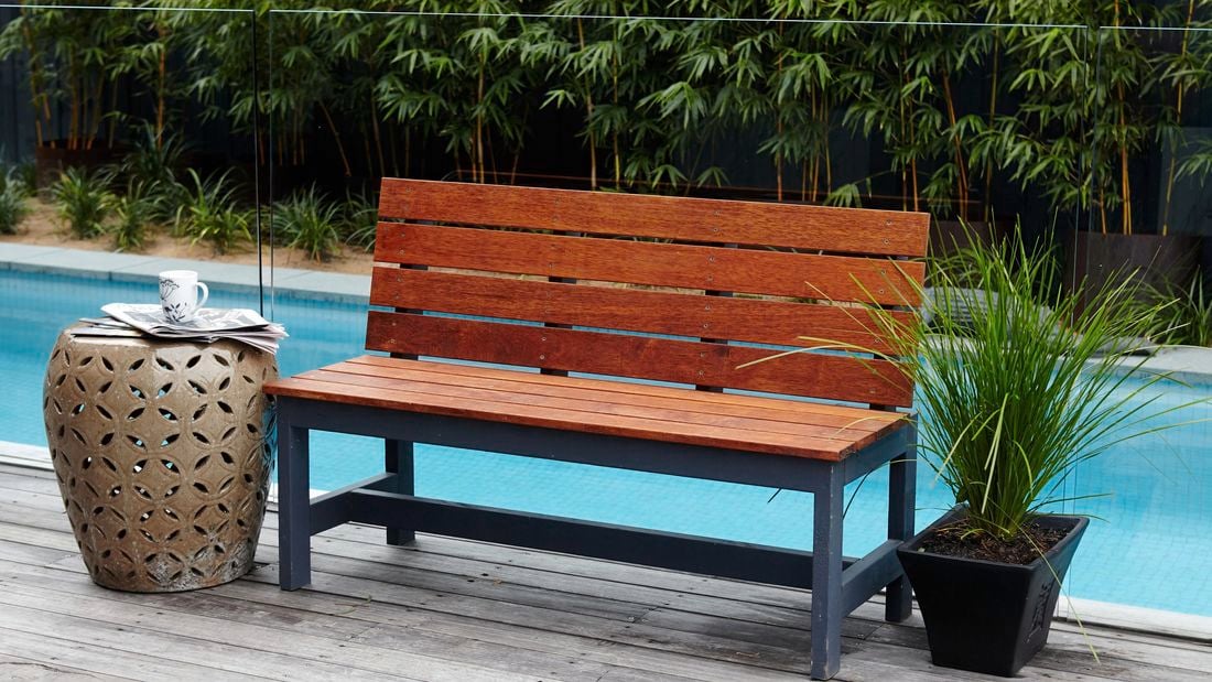 How To Make a Wooden D.I.Y. Garden Bench Bunnings Australia