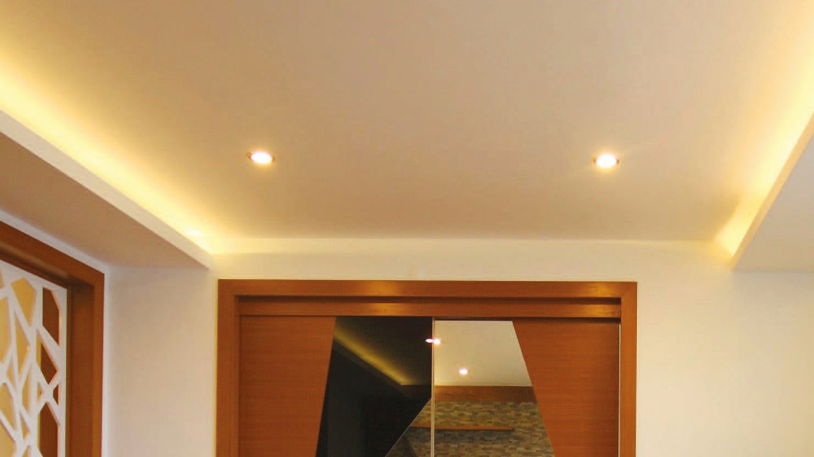 Product.Liteworks High Output 5M LED Strip Lighting.0255217.AU.productOtherMedia.2