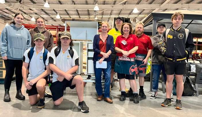 trade teens prog - teens participating in activity at store