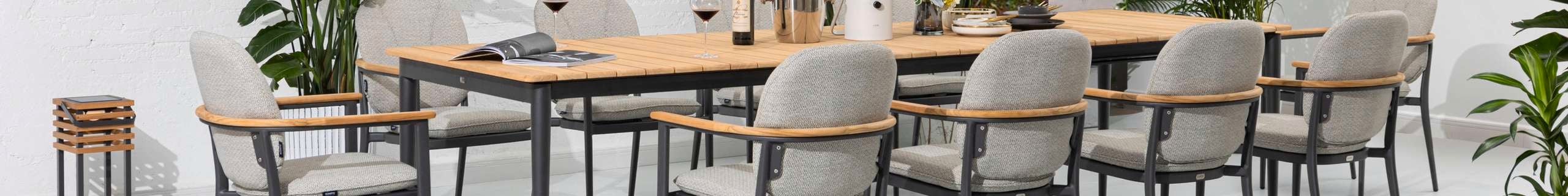 Simpo outdoor setting with light grey look 