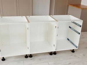 Assembled kitchen bench unit without doors