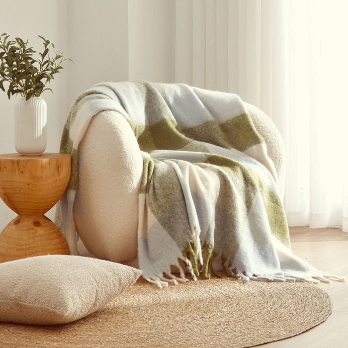 Cadence & Co. Sinclair Faux Mohair Check Throw Leaf Green/sky 130x170cm