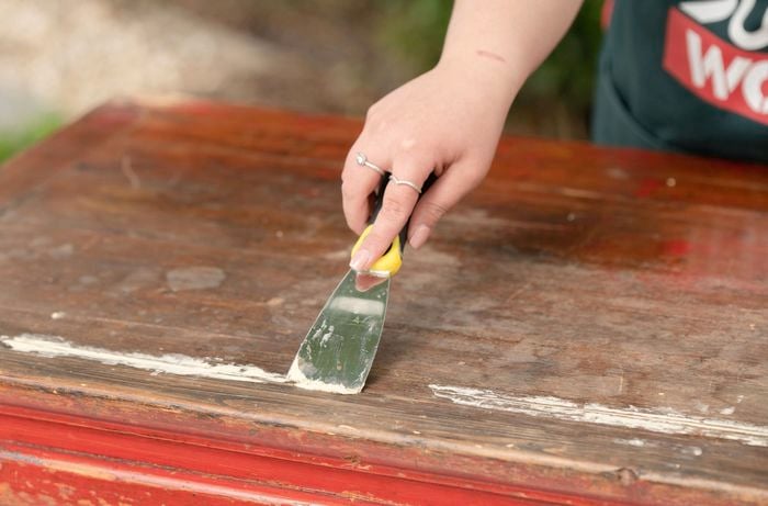 Bunnings TM filling paint from table